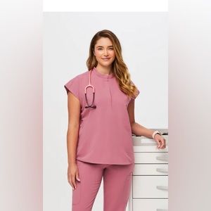 NWT FIGS - Small Women’s Rafaela Scrub Top ✨limited edition color Chalk Pink✨